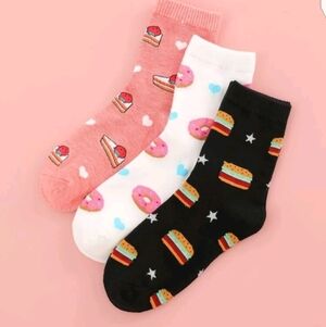 🆕🍔🍰🍩GRAPHIC SOCKS - 3 PAIRS🍩🍰🍔